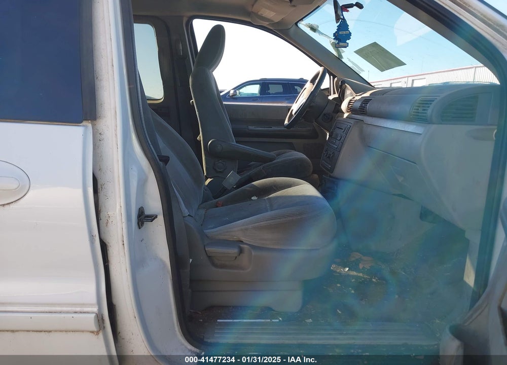 2005 FORD FREESTAR SES VIN: 2FMZA57625BA90765