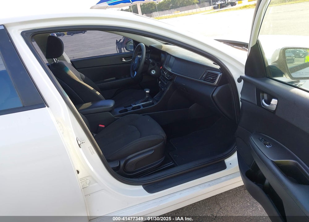 2018 KIA OPTIMA VIN: KNAGT4L37J5205237