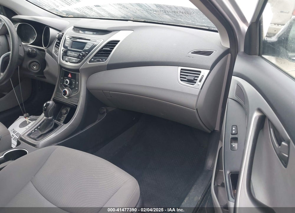 2015 HYUNDAI ELANTRA VIN: KMHDH4AE3FU326903