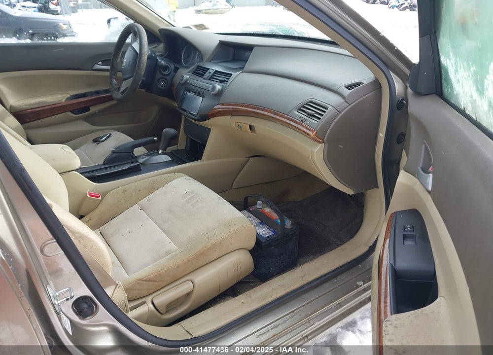 2008 HONDA ACCORD 2.4 LX VIN: JHMCP26398C072555