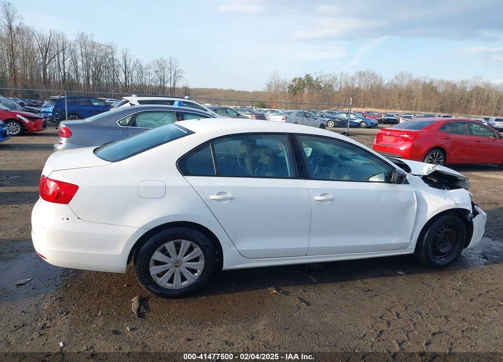 2011 VOLKSWAGEN JETTA 2.0L S VIN: 3VW2K7AJ9BM093570