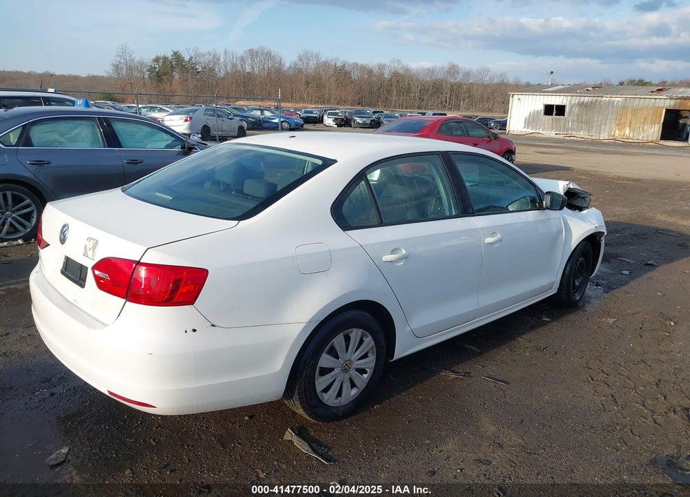 2011 VOLKSWAGEN JETTA 2.0L S VIN: 3VW2K7AJ9BM093570