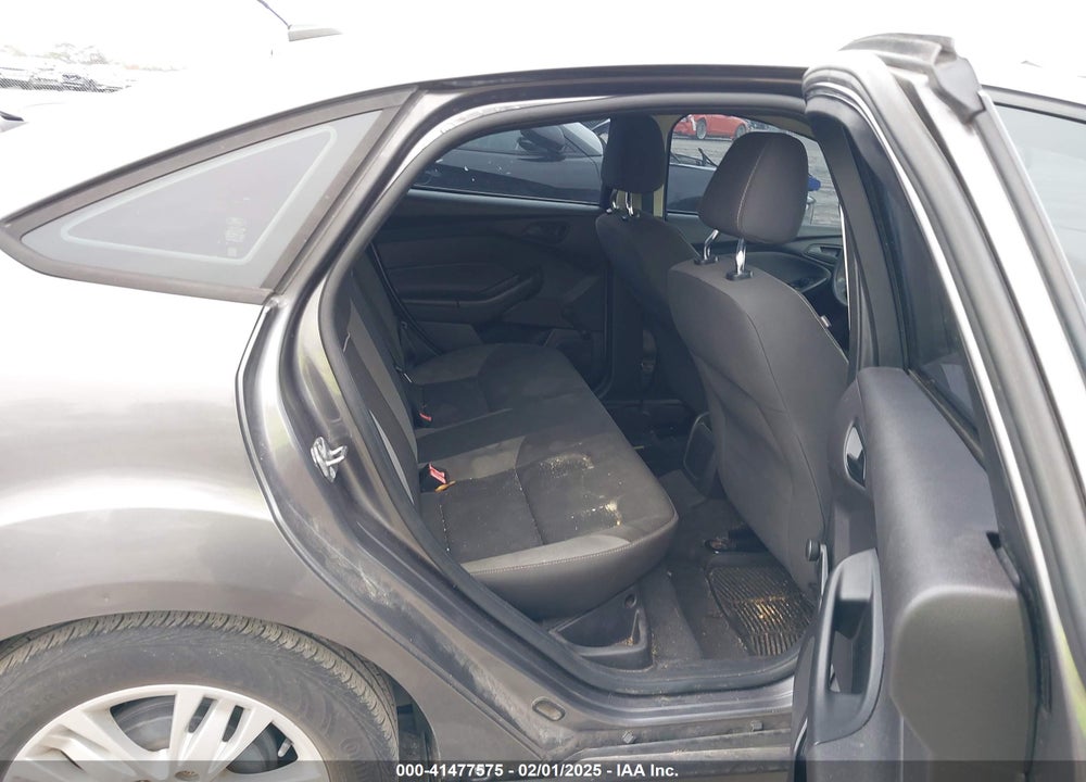 2013 FORD FOCUS VIN: 1FADP3E26DL349327