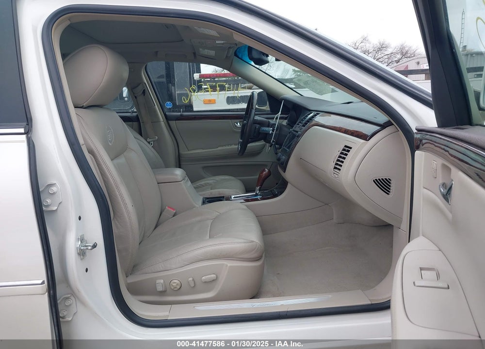 2011 CADILLAC DTS PREMIUM COLLECTION VIN: 1G6KH5E62BU126967