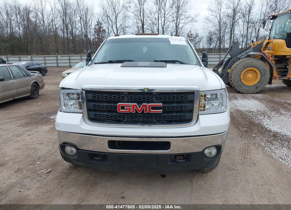 2012 GMC SIERRA 2500HD VIN: 1GT121C81CF116511