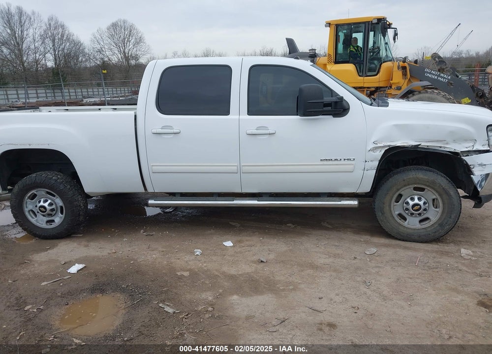 2012 GMC SIERRA 2500HD VIN: 1GT121C81CF116511