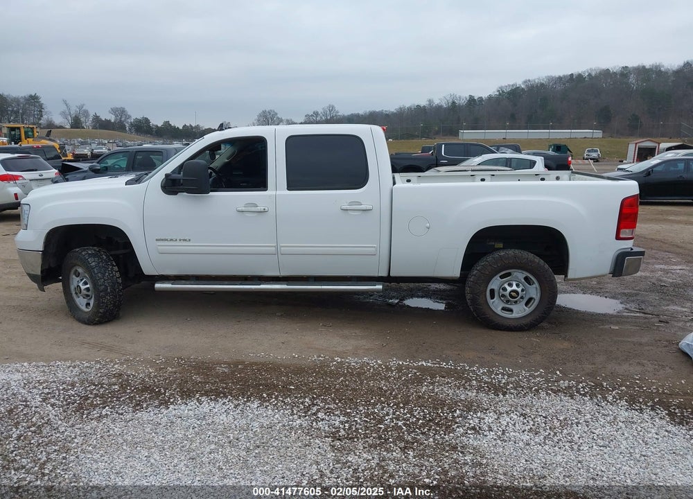 2012 GMC SIERRA 2500HD VIN: 1GT121C81CF116511