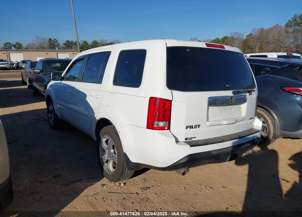 2015 HONDA PILOT VIN: 5FNYF4H56FB073781