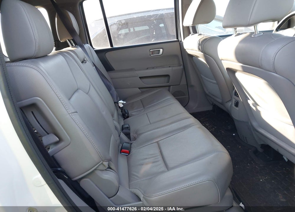 2015 HONDA PILOT VIN: 5FNYF4H56FB073781
