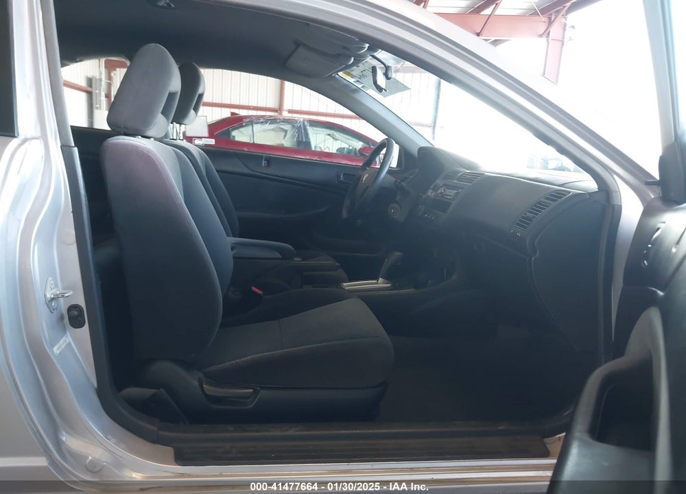 2005 HONDA CIVIC VP VIN: 1HGEM22155L069205
