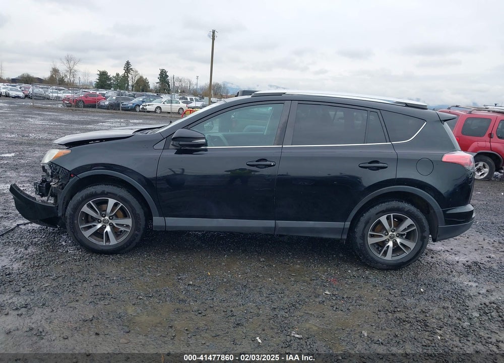 2016 TOYOTA RAV4 XLE VIN: 2T3RFREVXGW430770