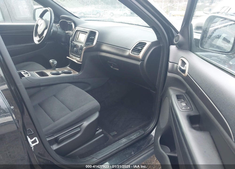 2015 JEEP GRAND CHEROKEE VIN: 1C4RJFAGXFC158324