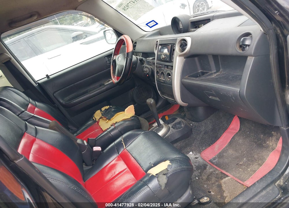 2005 SCION XB VIN: JTLKT324350182550