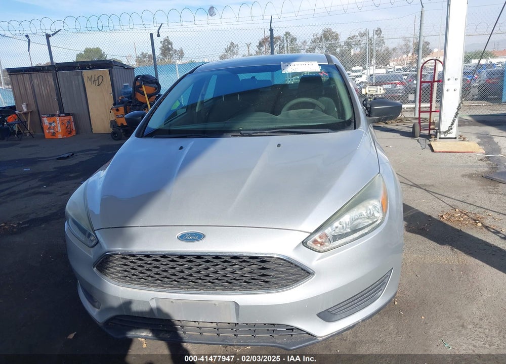 2015 FORD FOCUS VIN: 1FADP3E20FL261733