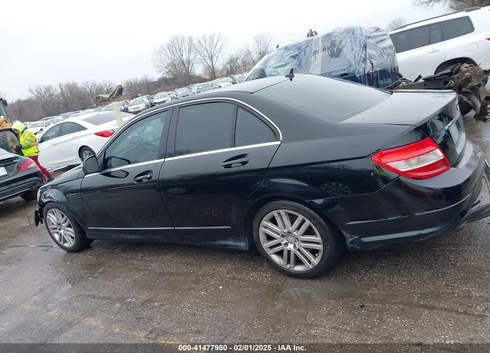 2009 MERCEDES-BENZ C 300 VIN: WDDGF54X29R077890