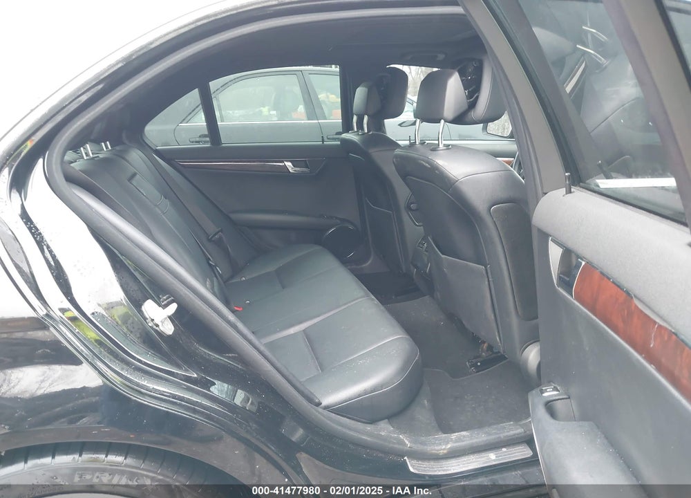 2009 MERCEDES-BENZ C 300 VIN: WDDGF54X29R077890