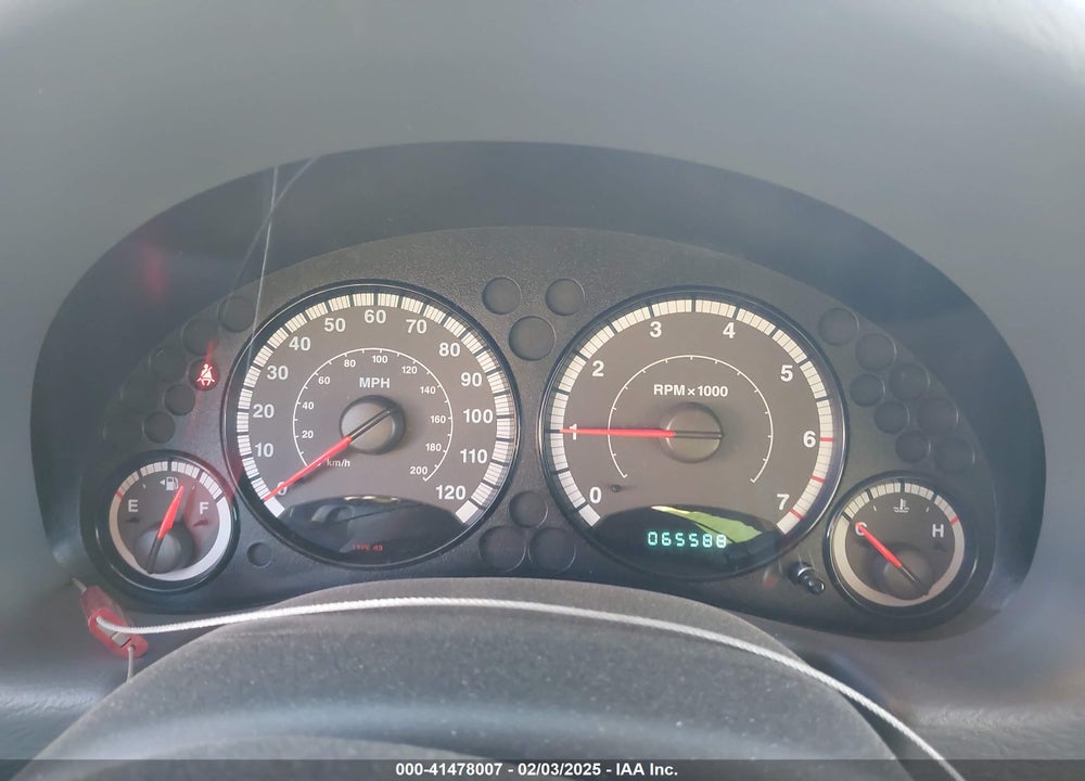 2005 JEEP LIBERTY VIN: 1J4GL48K05W692441