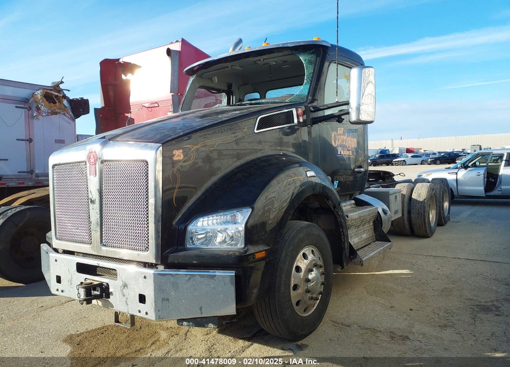 2020 KENWORTH T880 VIN: 1XKZDP9X3LJ395198