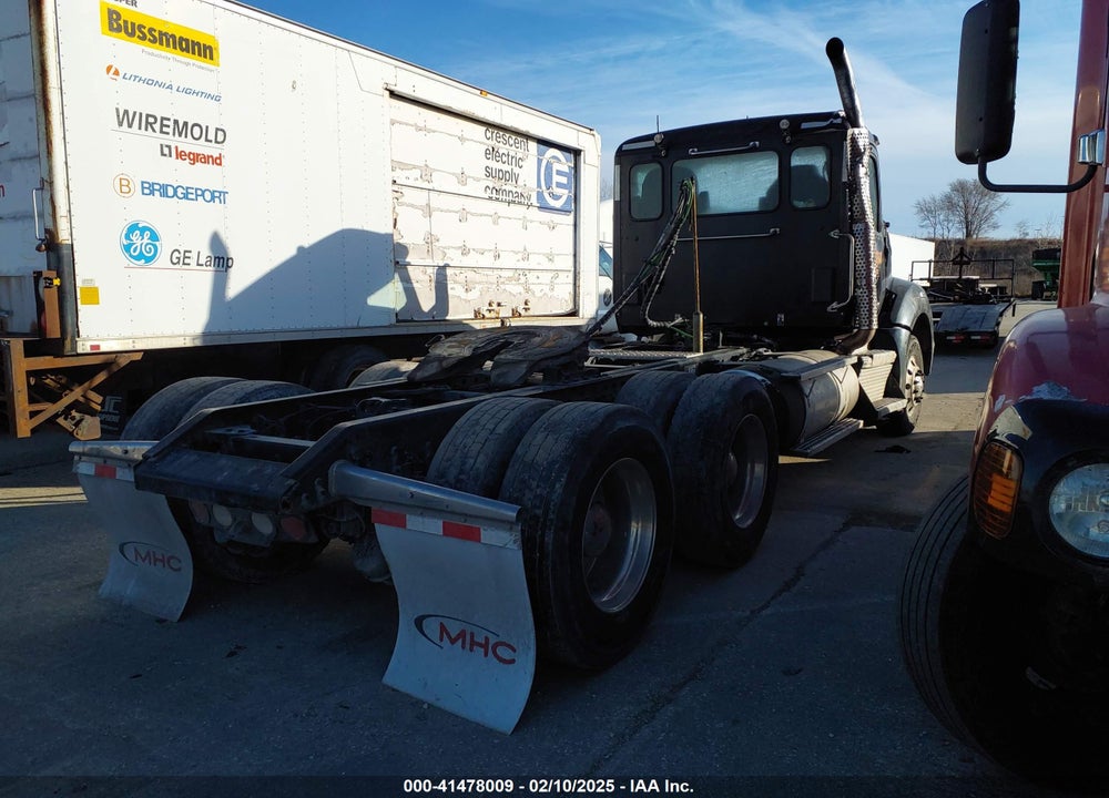 2020 KENWORTH T880 VIN: 1XKZDP9X3LJ395198