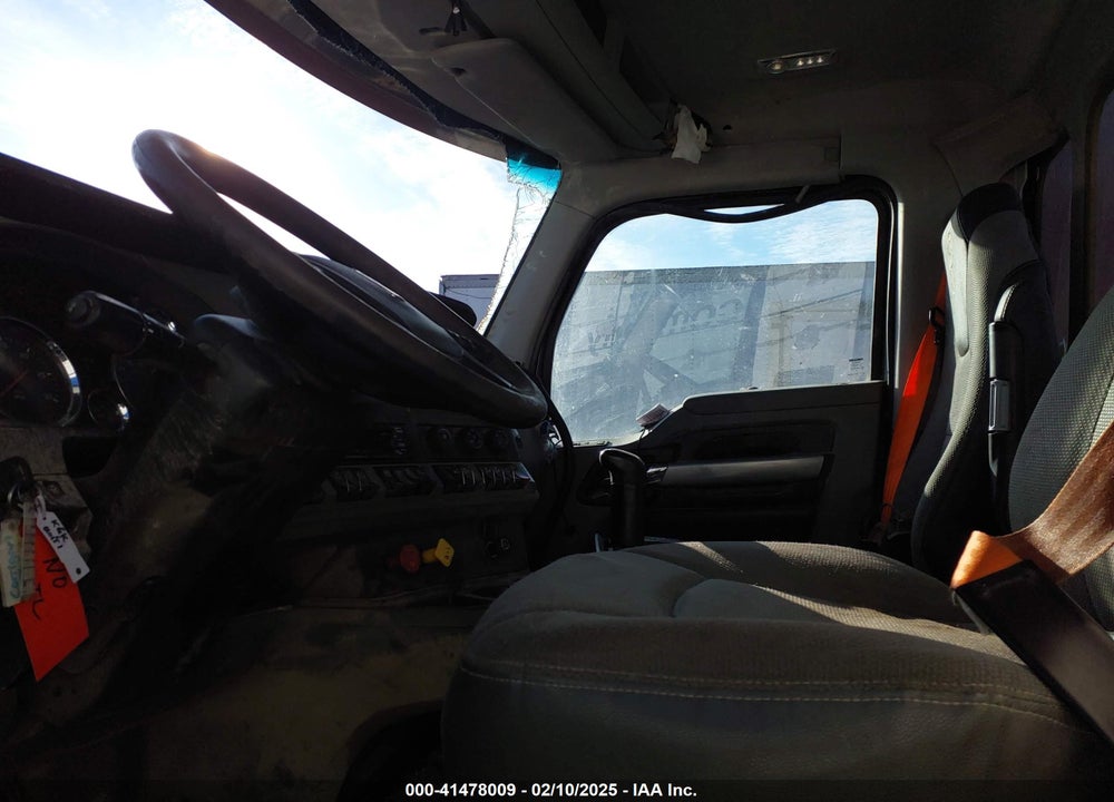 2020 KENWORTH T880 VIN: 1XKZDP9X3LJ395198