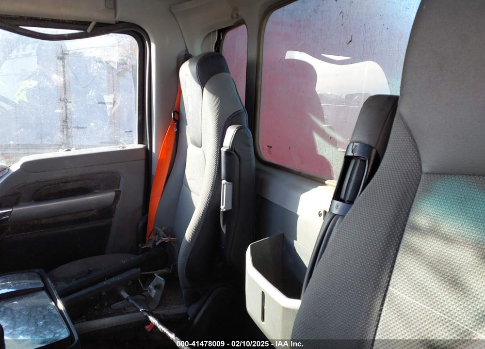 2020 KENWORTH T880 VIN: 1XKZDP9X3LJ395198