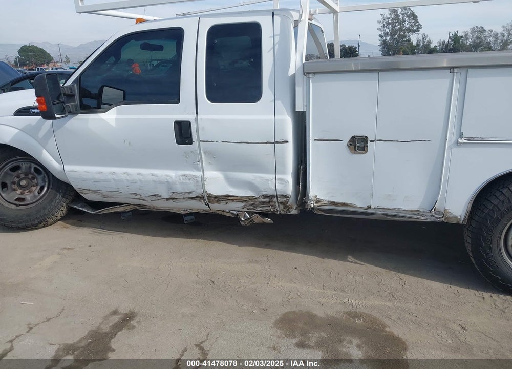 2011 FORD F-350 CHASSIS LARIAT/XL/XLT VIN: 1FD8X3E64BEC82528
