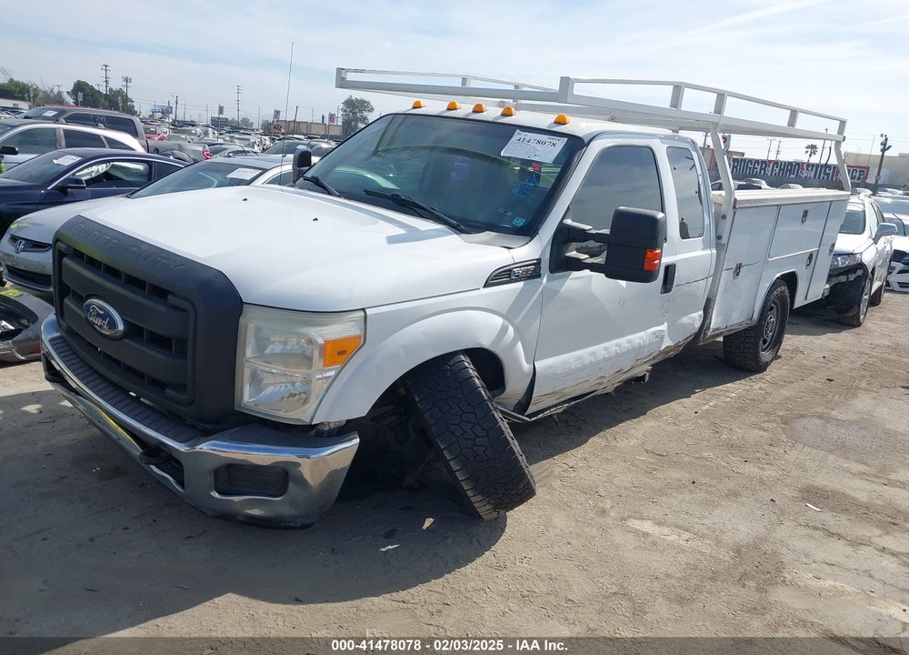 2011 FORD F-350 CHASSIS LARIAT/XL/XLT VIN: 1FD8X3E64BEC82528