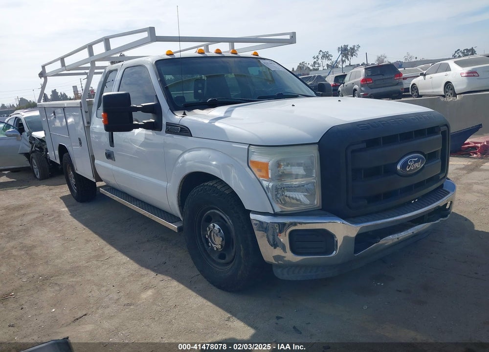 2011 FORD F-350 CHASSIS LARIAT/XL/XLT VIN: 1FD8X3E64BEC82528