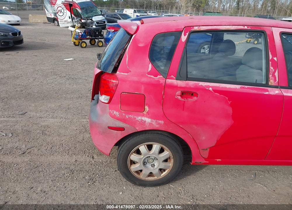 2004 CHEVROLET AVEO LS VIN: KL1TJ62644B152895