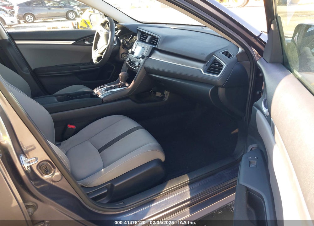 2017 HONDA CIVIC VIN: 19XFC2F54HE214329
