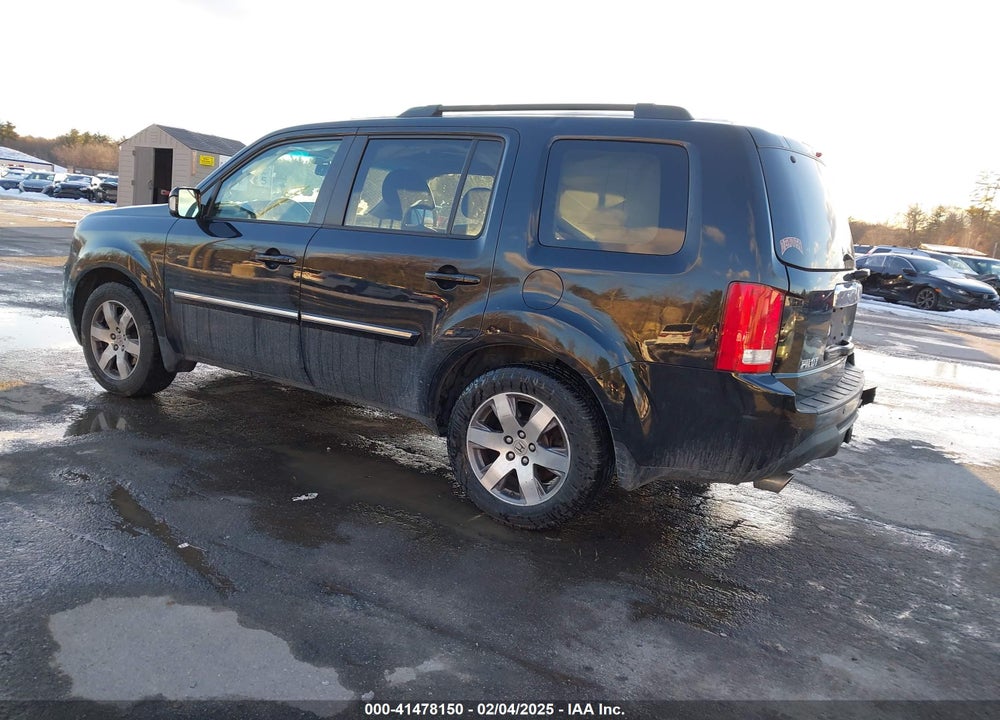 2015 HONDA PILOT TOURING VIN: 5FNYF4H90FB062729