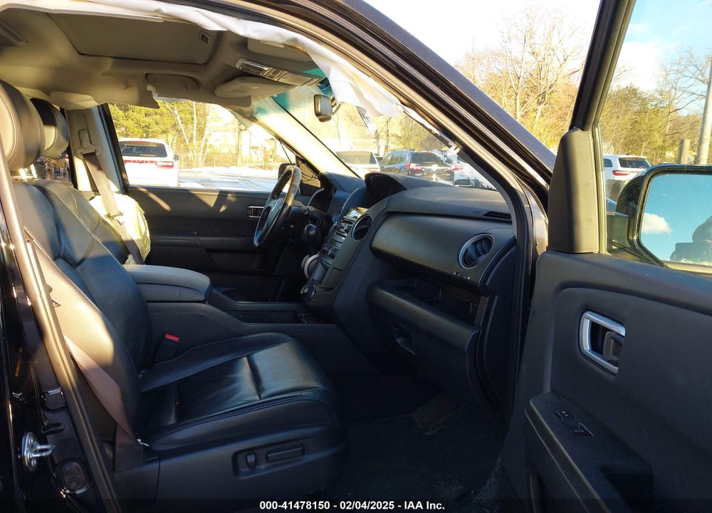 2015 HONDA PILOT TOURING VIN: 5FNYF4H90FB062729