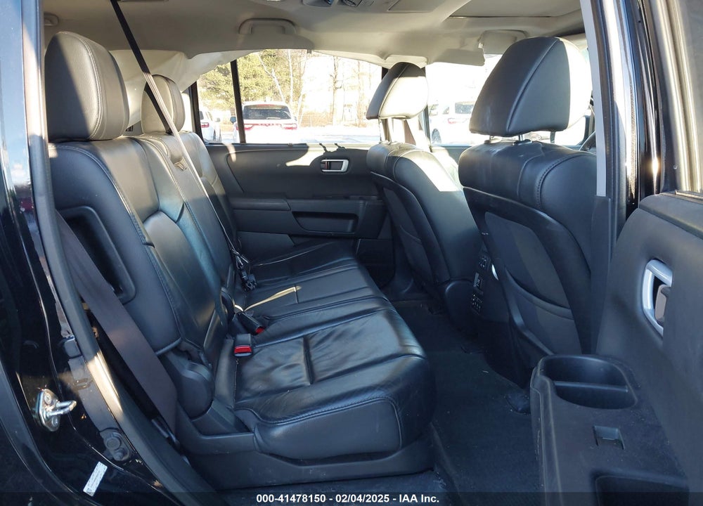2015 HONDA PILOT TOURING VIN: 5FNYF4H90FB062729