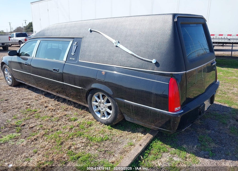 2011 CADILLAC DTS STANDARD VIN: 1GE7K9C68BU600572