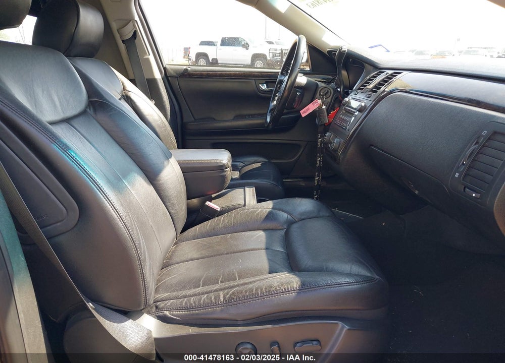 2011 CADILLAC DTS STANDARD VIN: 1GE7K9C68BU600572