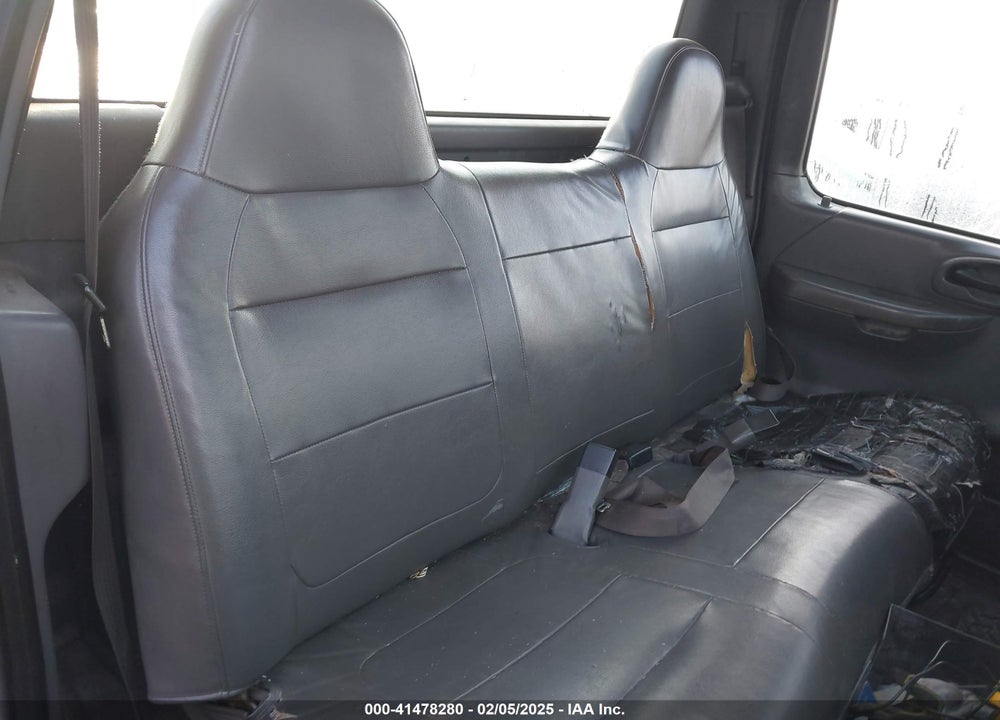 2002 FORD F-150 XL/XLT VIN: 1FTRF172X2NB18372