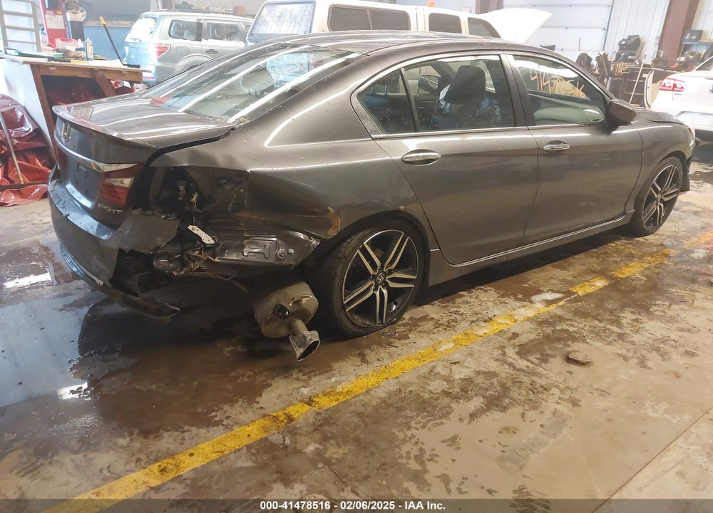 2017 HONDA ACCORD VIN: 1HGCR2F52HA163600