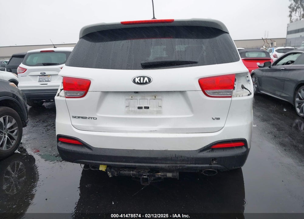 2016 KIA SORENTO 3.3L LX VIN: 5XYPGDA56GG159895