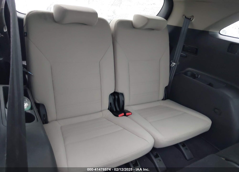 2016 KIA SORENTO 3.3L LX VIN: 5XYPGDA56GG159895