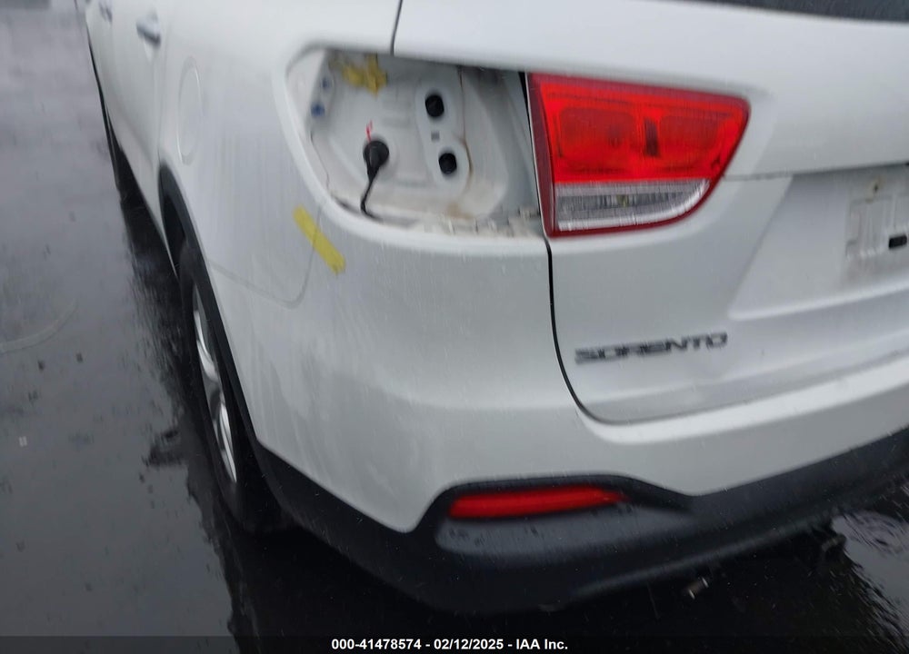2016 KIA SORENTO 3.3L LX VIN: 5XYPGDA56GG159895