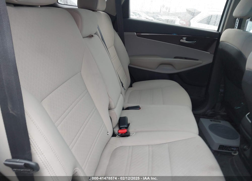 2016 KIA SORENTO 3.3L LX VIN: 5XYPGDA56GG159895