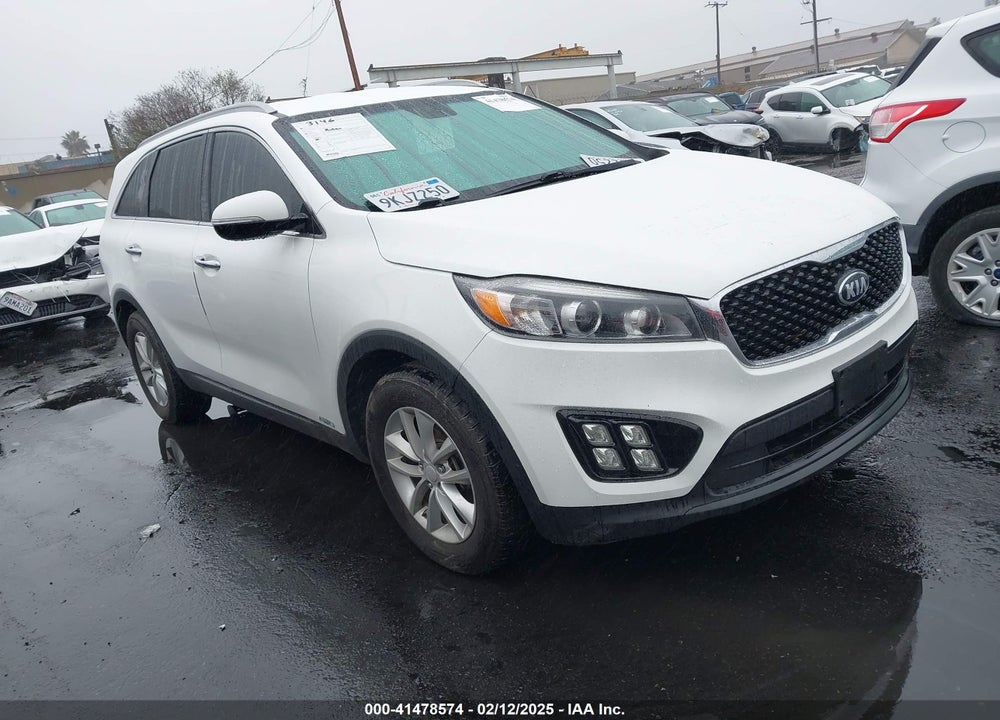 2016 KIA SORENTO 3.3L LX VIN: 5XYPGDA56GG159895
