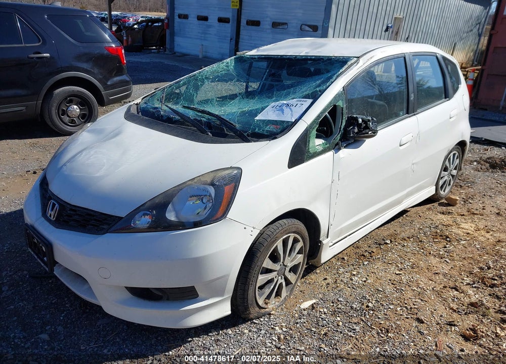 2013 HONDA FIT SPORT VIN: JHMGE8H58DC062585