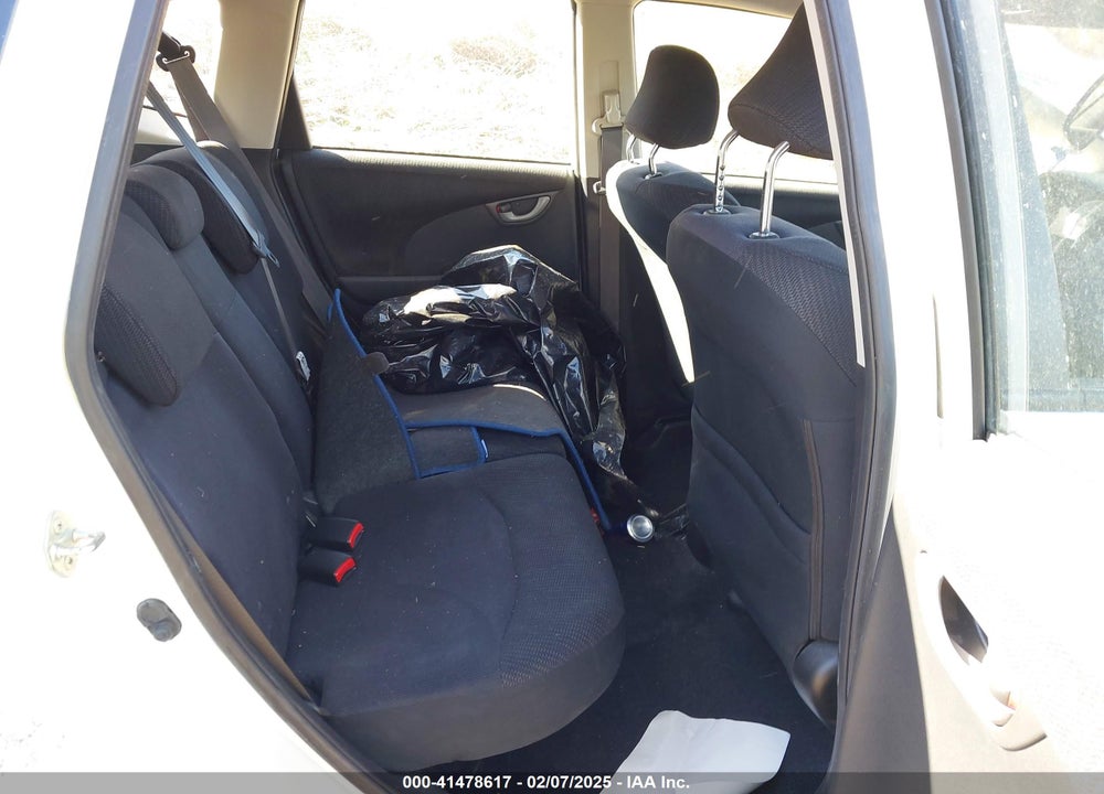 2013 HONDA FIT SPORT VIN: JHMGE8H58DC062585