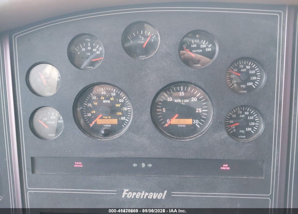 1998 FORETRAVEL MOTORHOME U320 VIN: 1F98D5424WN054786