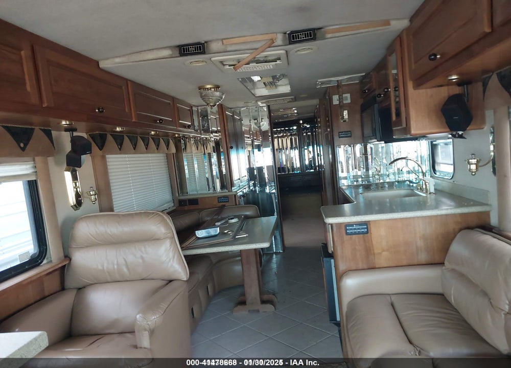 1998 FORETRAVEL MOTORHOME U320 VIN: 1F98D5424WN054786