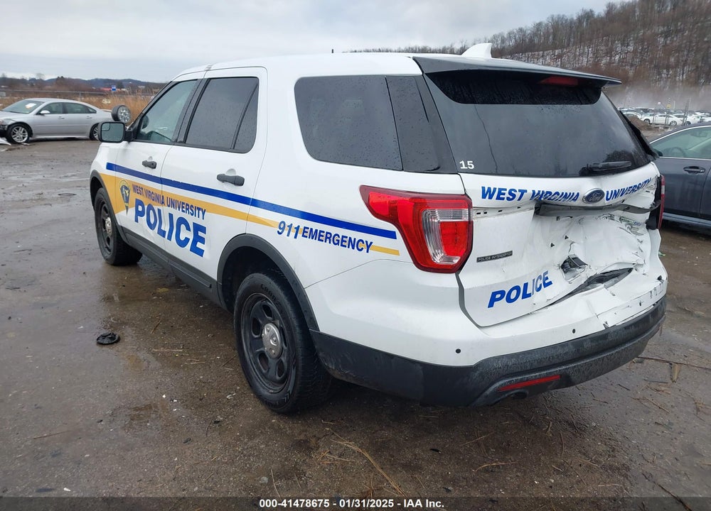 2017 FORD POLICE INTERCEPTOR VIN: 1FM5K8AR2HGE13631