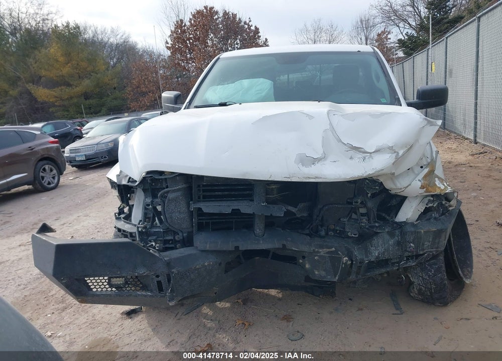 2015 RAM 1500 VIN: 1C6RR7GT0FS605663