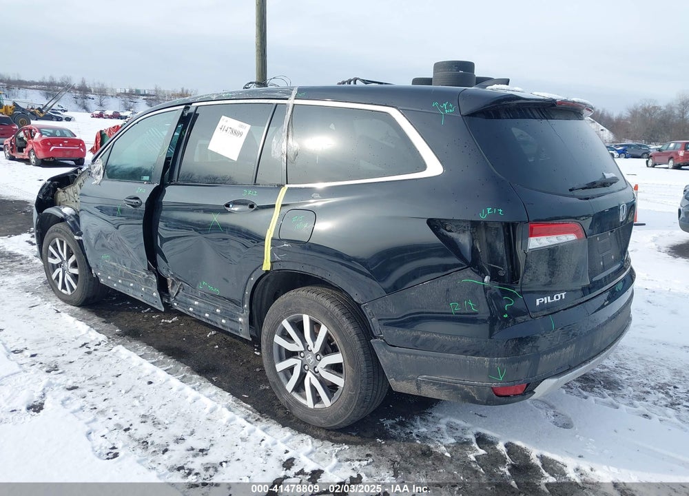 2021 HONDA PILOT VIN: 5FNYF6H57MB069800