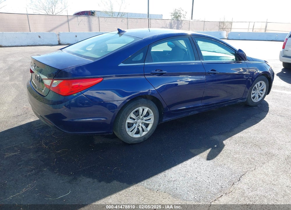2011 HYUNDAI SONATA VIN: 5NPEB4AC1BH051805